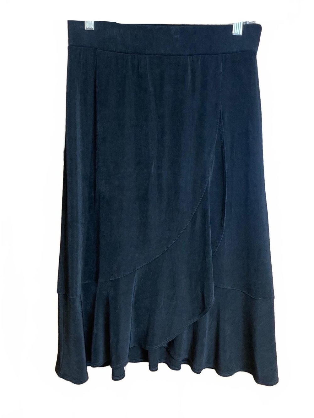 Chico’s Travelers pull on black midi skirt medium